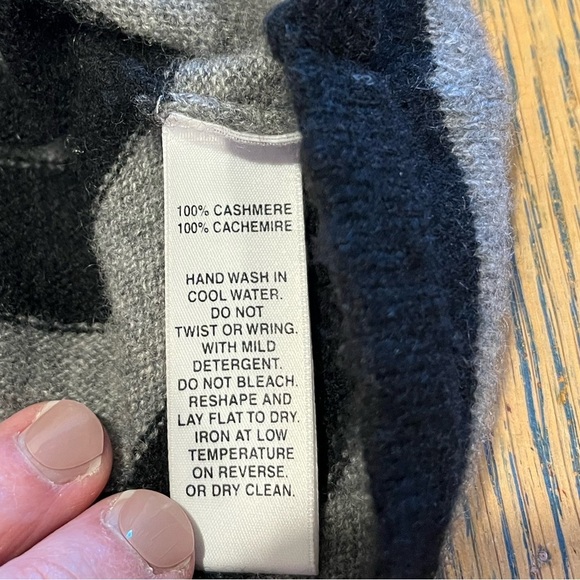 Saks Fifth Avenue 100% Cashmere Striped Cowlneck Tunic Sweater size M - Picture 3 of 8